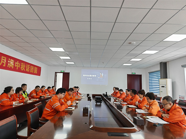 養(yǎng)護(hù)安全警示教育 (7)_副本.jpg